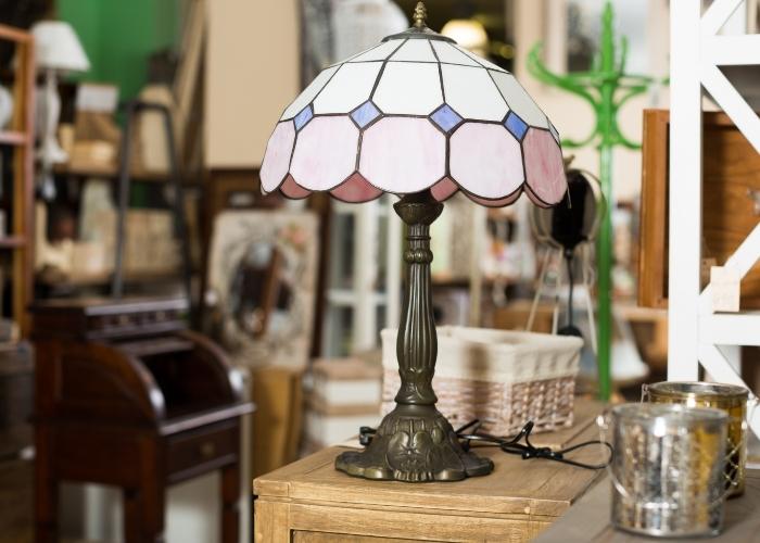 Como montar uma loja de móveis usados